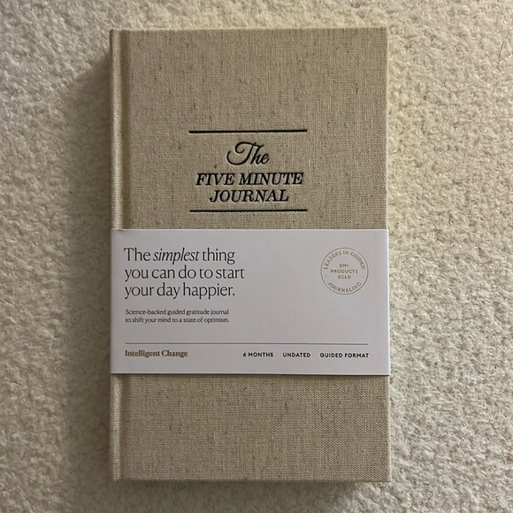 The Five Minute Journal by Intelligent Change - Picture 3 of 4